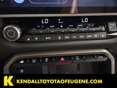Certified 2025 Toyota Tundra Limited w/ TRD Off-Road Package AWD/4WD image 23