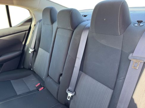 Used 2022 Nissan Sentra SV FWD image 16
