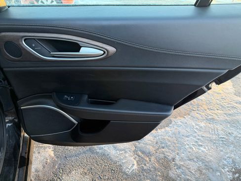 Used 2017 Alfa Romeo Giulia Ti w/ TI Lusso Package image 17