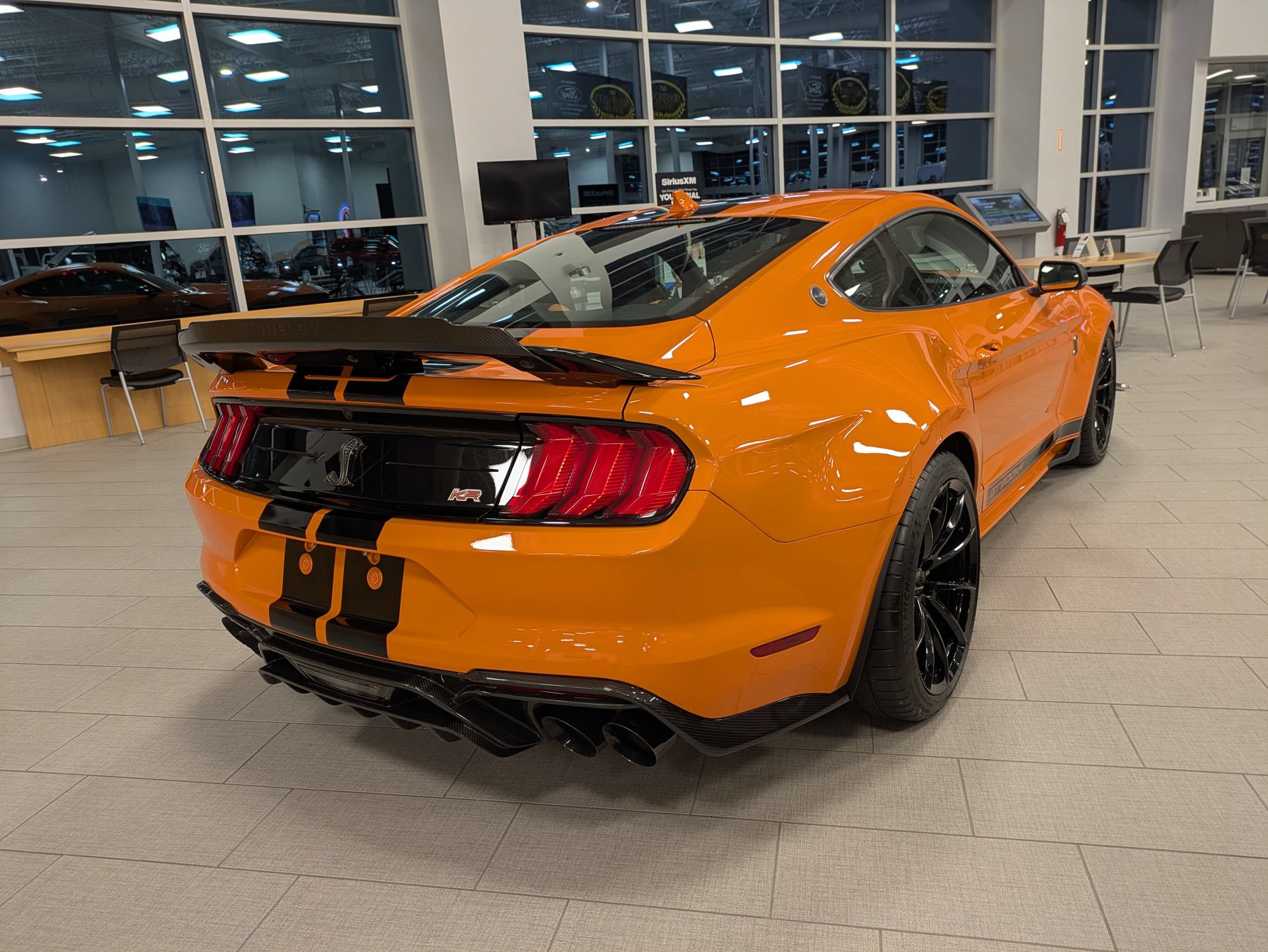 Used 2021 Ford Mustang Shelby GT500 w/ Technology Package RWD image 4