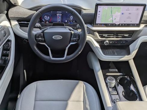Certified 2025 Ford Explorer Platinum w/ Ultimate Package RWD image 16