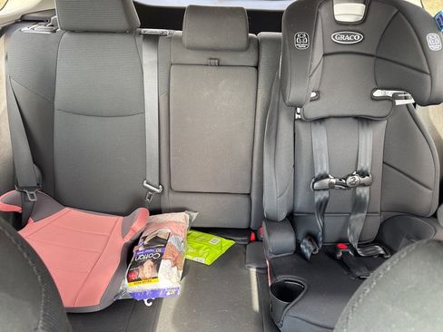 Used 2022 Toyota RAV4 LE image 19