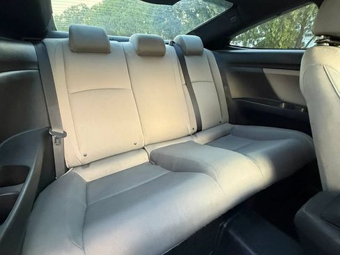 Used 2019 Honda Civic EX image 17