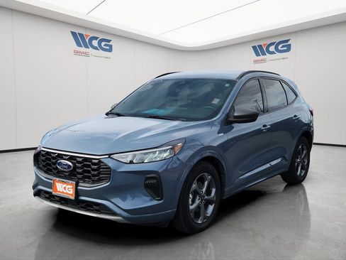 Used 2023 Ford Escape ST-Line w/ Tech Pack #1 FWD image 5