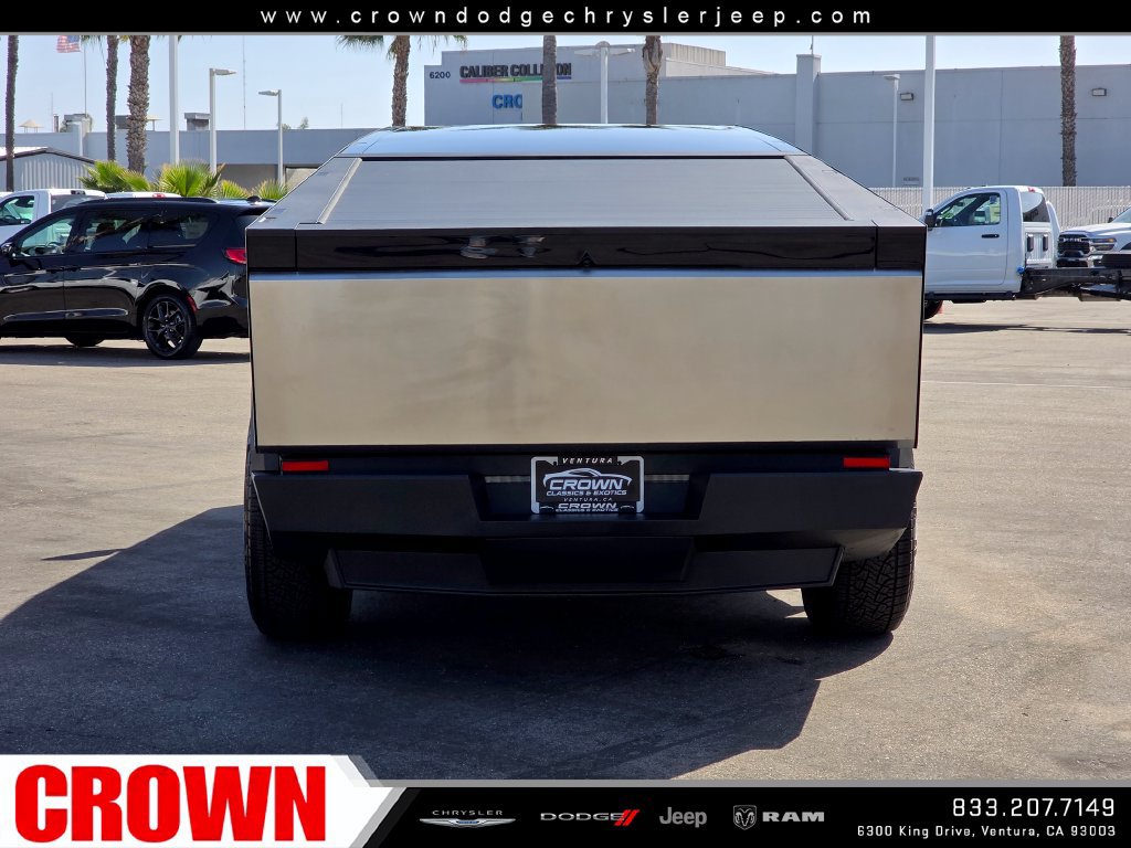 Used 2024 Tesla Cybertruck AWD Crew Cab image 6