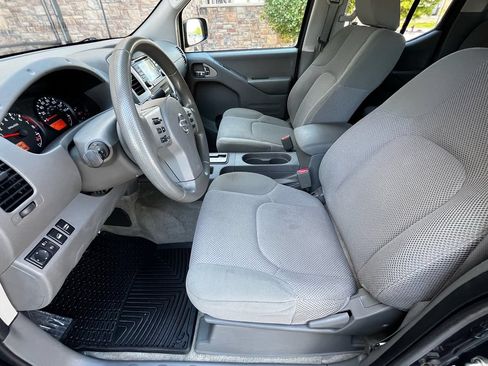 Used 2018 Nissan Frontier SV AWD/4WD image 10