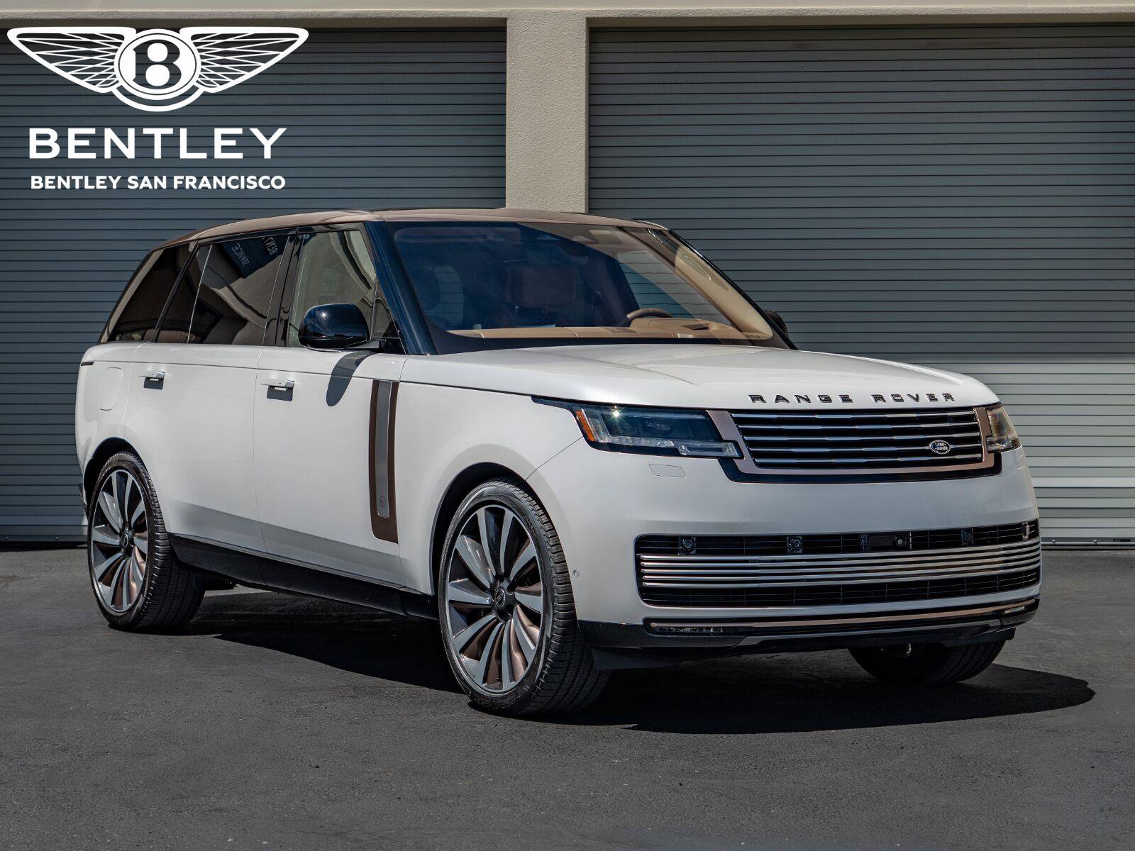 Used 2022 Land Rover Range Rover SV AWD/4WD image 1