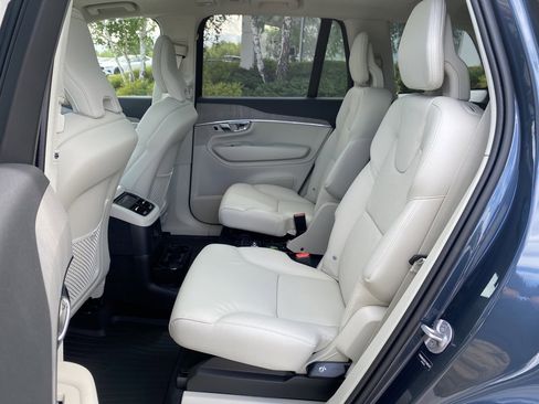 Used 2025 Volvo XC90 T8 Plus w/ Protection Package Premier image 31