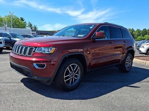 Certified 2020 Jeep Grand Cherokee Laredo w/ Laredo X Package AWD/4WD image 3