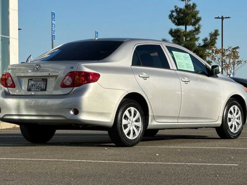 Used 2010 Toyota Corolla image 4