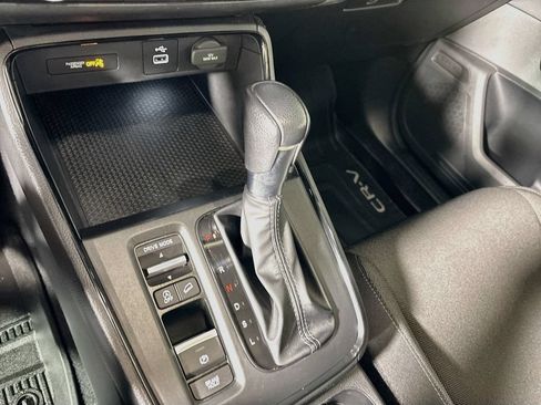 Used 2024 Honda CR-V LX image 17