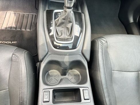 Used 2017 Nissan Rogue SL image 27