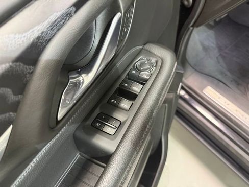 Used 2023 GMC Yukon Denali AWD/4WD image 13