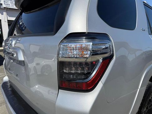 Used 2016 Toyota 4Runner SR5 RWD image 9