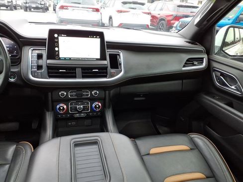 Used 2022 GMC Yukon AT4 w/ Technology Package image 16