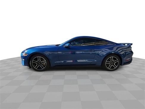 Used 2022 Ford Mustang Premium image 5