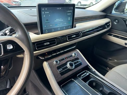 Used 2023 Lincoln Aviator Reserve RWD image 13