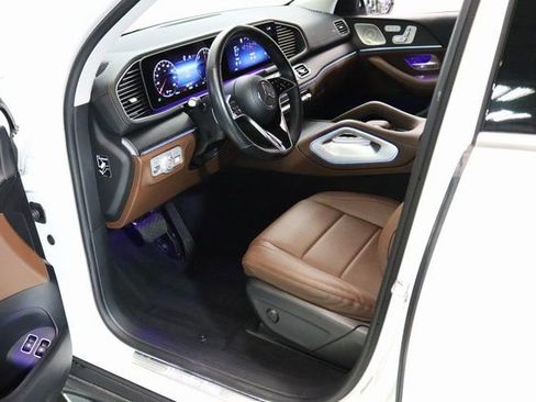 Used 2024 Mercedes-Benz GLE 450e 4MATIC w/ Driver Assistance Package image 21