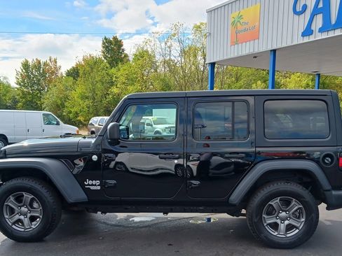 Used 2019 Jeep Wrangler Unlimited Sport S image 39