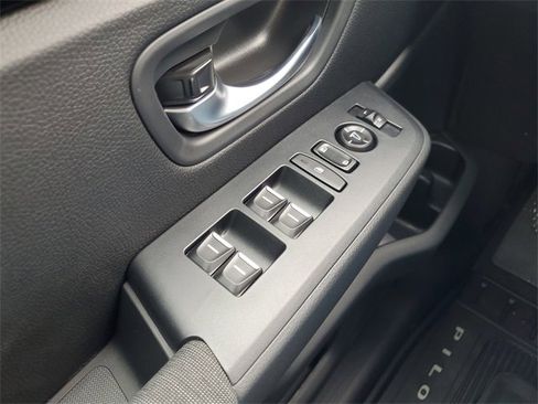 New 2026 Honda Pilot Sport image 30