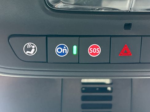 Used 2025 GMC Acadia Elevation image 47