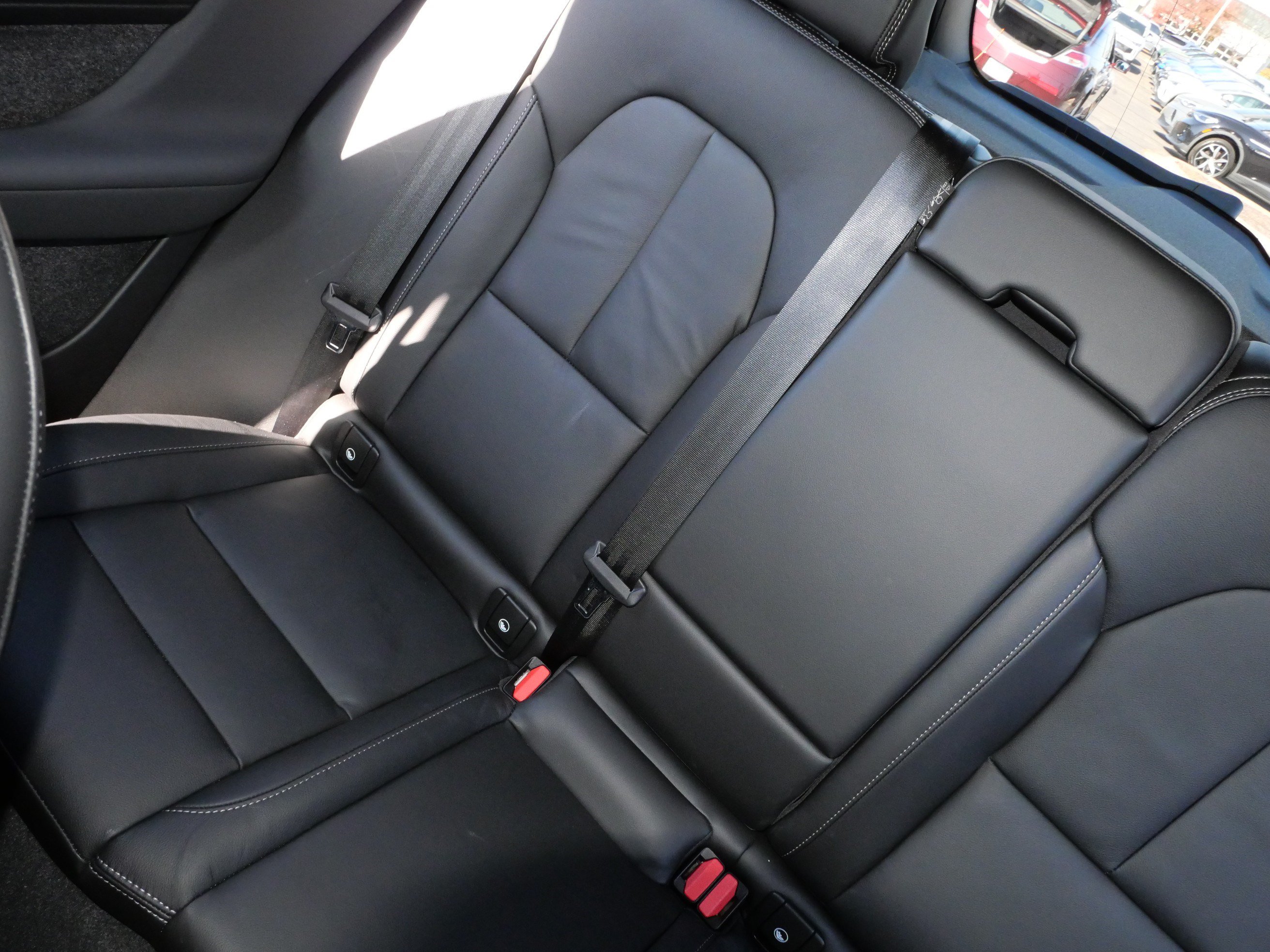 Used 2024 Volvo XC40 B5 Plus w/ Climate Package AWD/4WD image 12