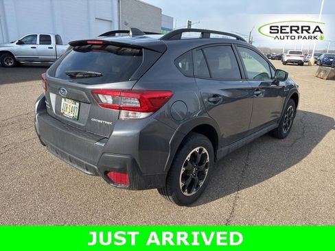 Used 2023 Subaru Crosstrek 2.0i Premium image 3