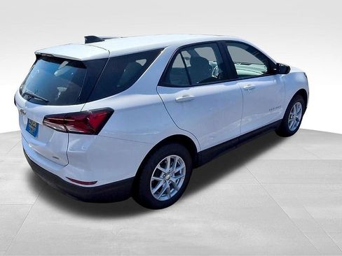 Used 2023 Chevrolet Equinox LS AWD/4WD image 12