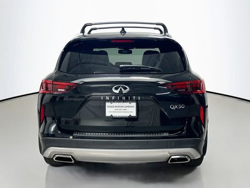 Used 2019 INFINITI QX50 Essential w/ Sensory Package FWD image 10