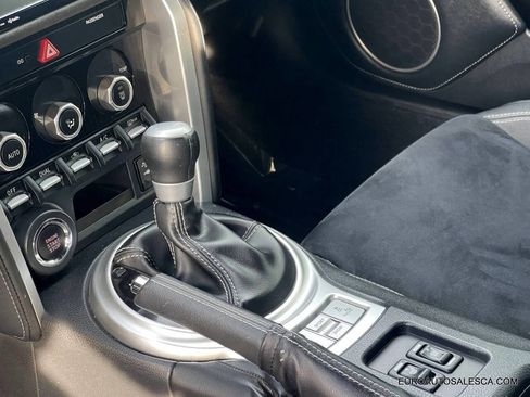 Used 2018 Toyota 86 image 24