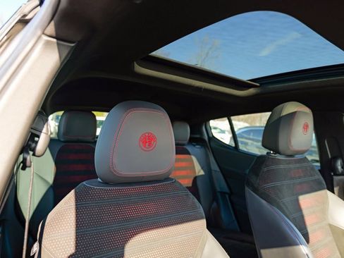 Used 2024 Alfa Romeo Tonale Veloce w/ Active Assist Package image 34