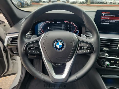 Certified 2023 BMW 530e xDrive w/ Premium Package AWD/4WD image 21