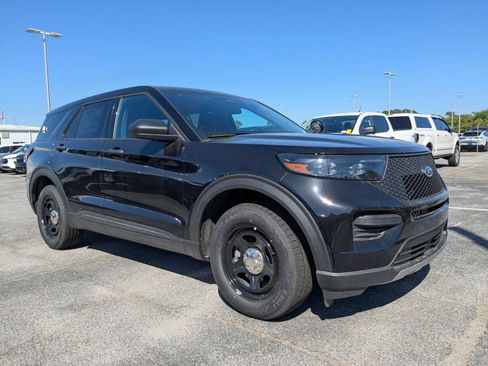 New 2025 Ford Explorer 4WD Police Interceptor image 2