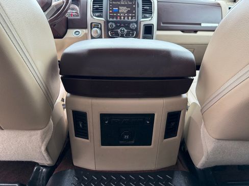 Used 2017 RAM 1500 Laramie w/ Convenience Group AWD/4WD image 31