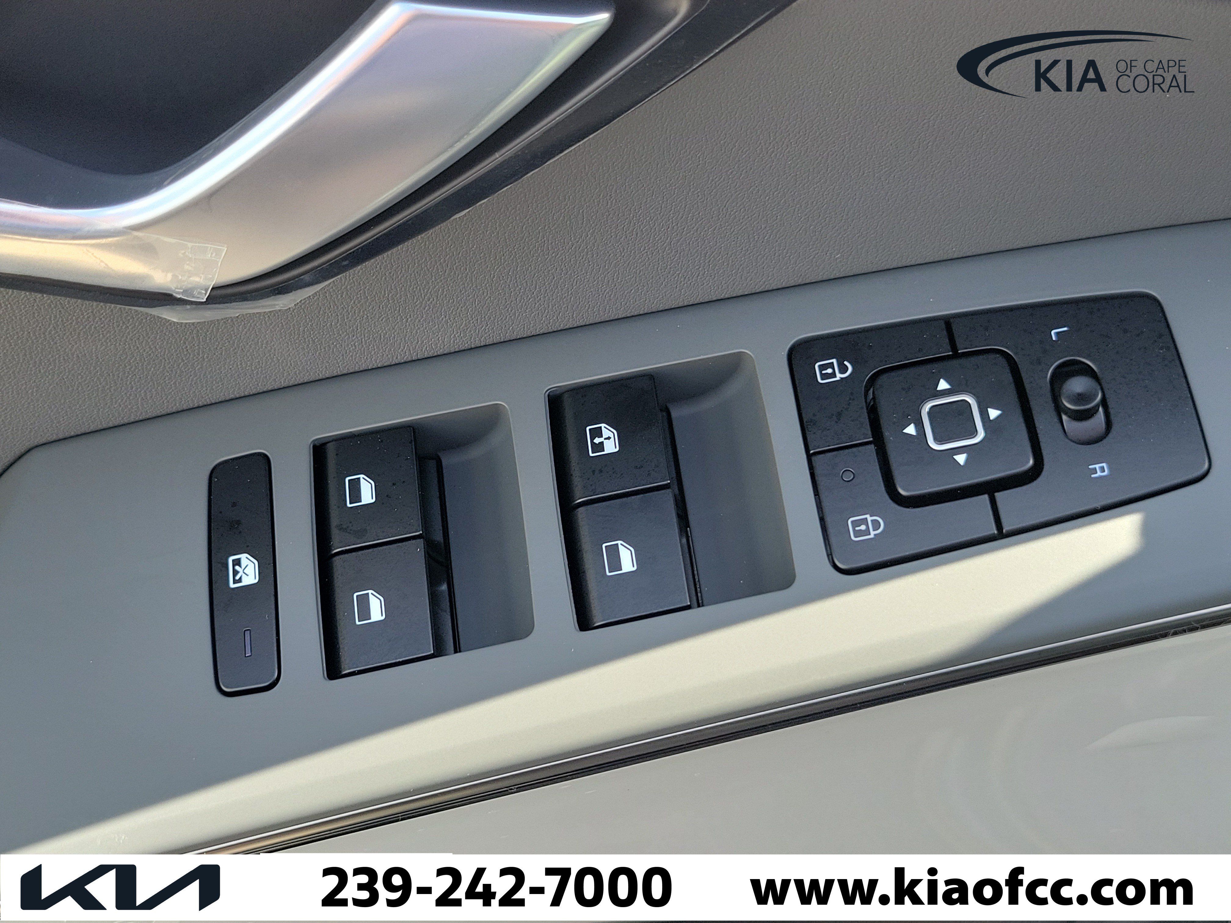 New 2026 Kia Niro EX FWD image 25