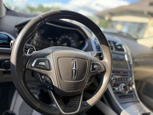 Used 2019 Lincoln MKZ Reserve w/ Luxury Package FWD image 15