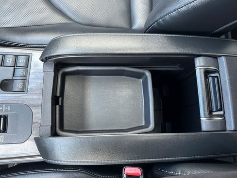 Certified 2026 Toyota Highlander Limited image 33