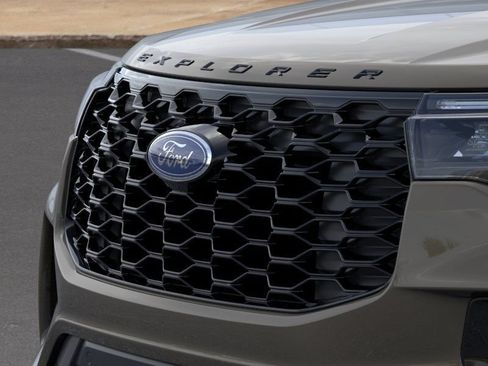 New 2026 Ford Explorer ST-Line w/ ST-Line Street Pack AWD/4WD image 17