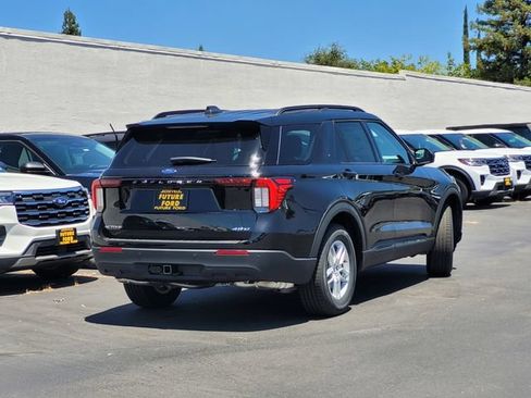 New 2026 Ford Explorer Active AWD/4WD image 4