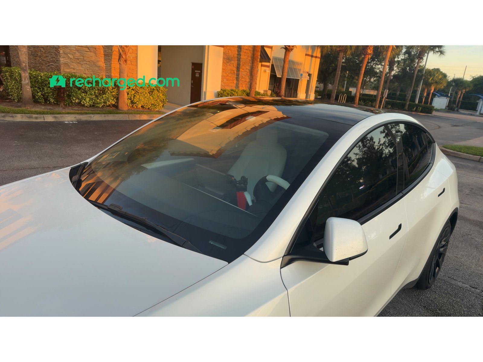 Used 2023 Tesla Model Y Long Range AWD/4WD image 1