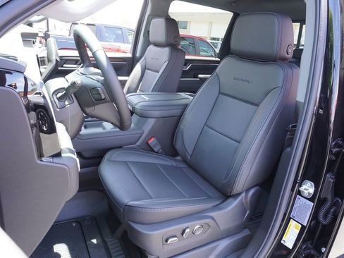 New 2025 GMC Sierra 2500 Denali w/ Denali Reserve Package image 16