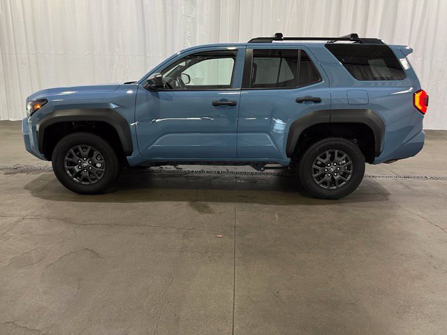 Used 2025 Toyota 4Runner SR5 AWD/4WD image 7