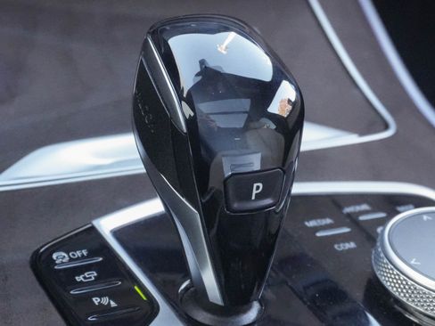 Certified 2022 BMW X5 xDrive40i w/ Luxury Seating Package image 24