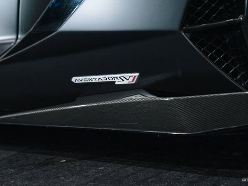 Used 2021 Lamborghini Aventador SVJ image 36