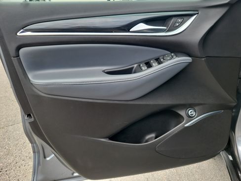 Used 2021 Buick Enclave Essence FWD image 24