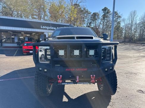 Used 2017 Ford F350 Platinum w/ Platinum Ultimate Package image 4