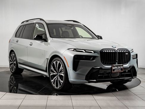 Used 2023 BMW X7 M60i w/ Executive Package image 4