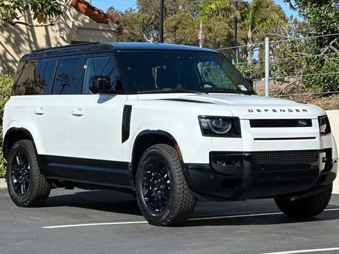 New 2026 Land Rover Defender 110 X-Dynamic SE image 7