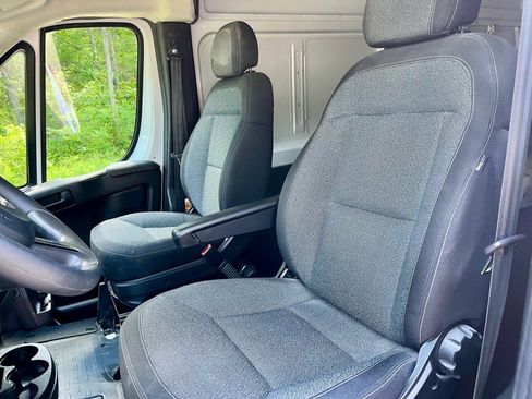 Used 2023 RAM ProMaster 2500 image 14