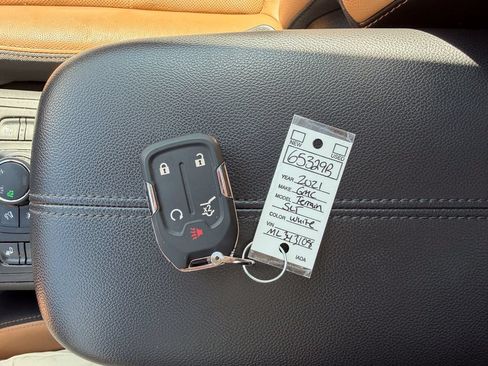Used 2021 GMC Terrain SLT w/ Infotainment Package II AWD/4WD image 37